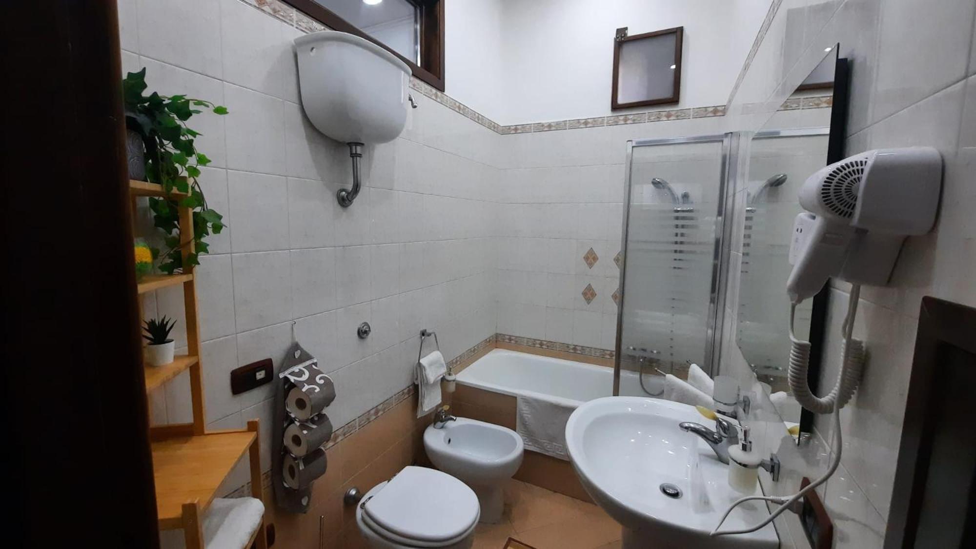 White Home 2 San Gregorio 14 Napoli Bagian luar foto